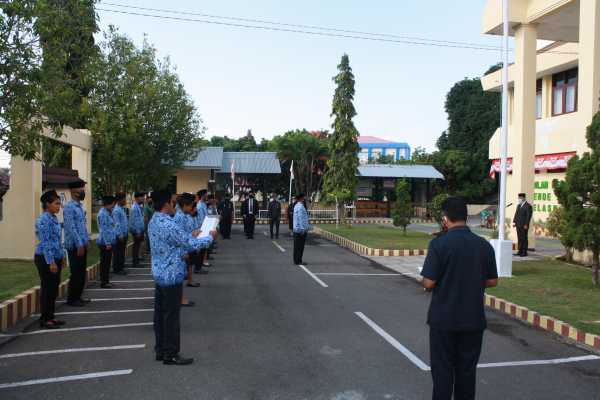 Upacara Bendera Memperingati Hari Proklamasi Kemerdekaan Ri Ke 75